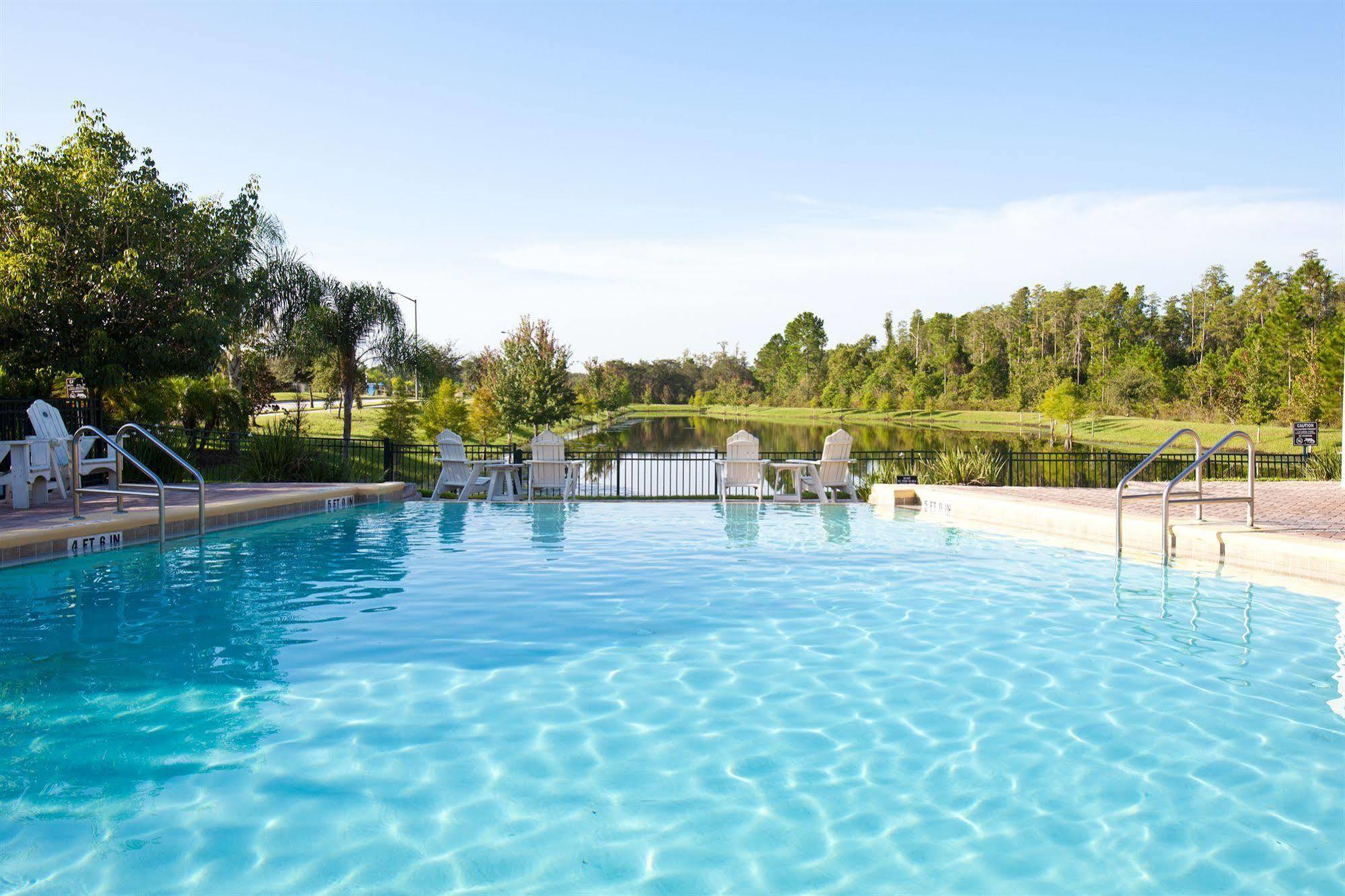 Caribe Cove Resort Кисими Екстериор снимка
